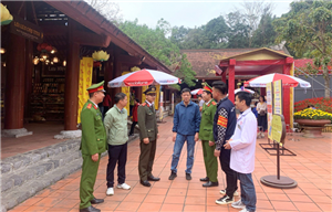 Phối hợp cùng các đơn vị trên địa bàn đảm bảo an toàn y tế cho du khách đến tham quan danh thắng Yên Tử