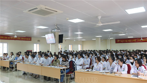Tiếp nhận gần 300 sinh viên y khoa thực tế tốt nghiệp