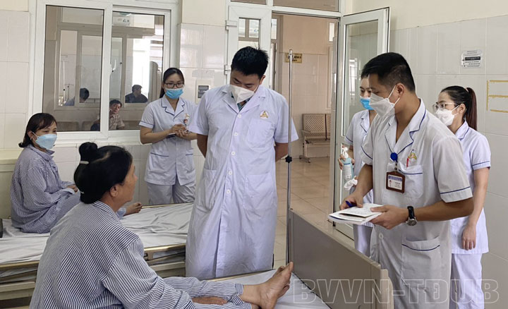 Bệnh viện Việt Nam  Thuỵ Điển Uông Bí Địa chỉ tin cậy chuyển giao mô hình  chăm sóc toàn diện người bệnh theo đội