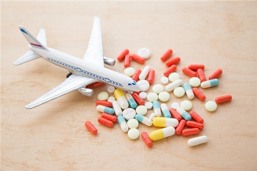 Các loại thuốc nhất định phải mang theo khi đi du lịch