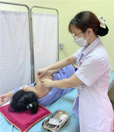Điện châm – Phương pháp điều trị Viêm quanh khớp vai hiệu quả và an toàn