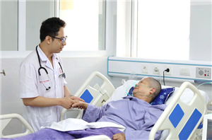 Cứu sống ngoạn mục người phụ nữ ngừng tim 2 lần do nhồi máu cơ tim cấp