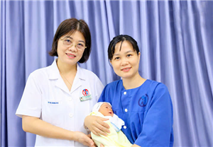 60 phút giành giật sự sống: Bản lĩnh ekip khoa sản và hành trình đón con chào đời an toàn