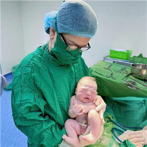 Niềm hạnh phúc đặc biệt: Chào đón những em bé đầu tiên chào đời trong ngày lễ kỷ niệm 80 năm Quốc khánh 2/9