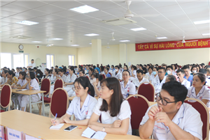 Chú trọng đào tạo, nâng cao năng lực chuyên môn và an toàn người bệnh 