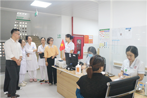 Trung tâm Kiểm chuẩn chất lượng xét nghiệm Y học – Đại học Y Hà Nội đánh giá chất lượng phòng xét nghiệm tại Bệnh viện Việt Nam – Thụy Điển Uông Bí