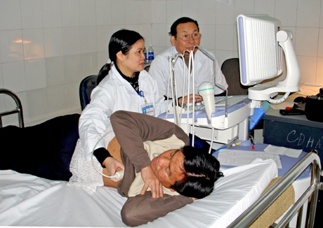 Bệnh viện Việt Nam - Thụy Điển Uông Bí chuyển giao kỹ thuật siêu âm tim cho Bệnh viện Đa khoa huyện Lục Ngạn, tỉnh Bắc Giang.
