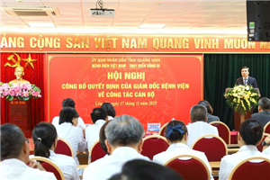 Công bố quyết định của Giám đốc bệnh viện về công tác cán bộ