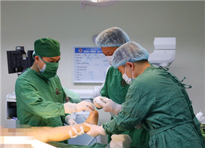 Cha mẹ yên tâm: Trẻ bàn chân thuổng được điều trị hiệu quả ngay tại Bệnh viện Việt Nam - Thụy Điển Uông Bí